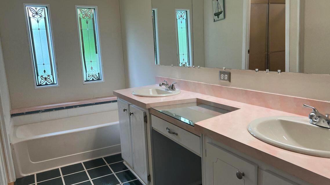 CAMBRIDGE AT HERITAGE RID - Residential Lease