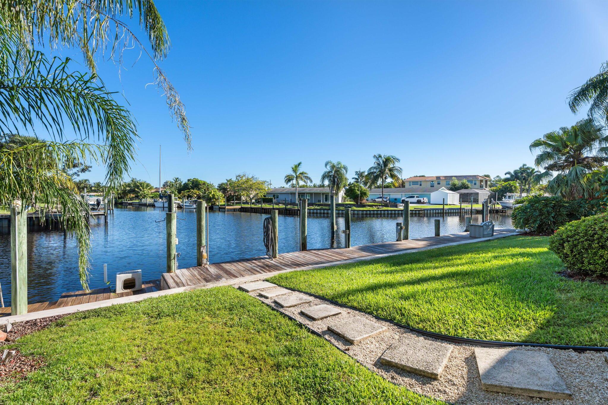 LIGHTHOUSE POINT - Residential