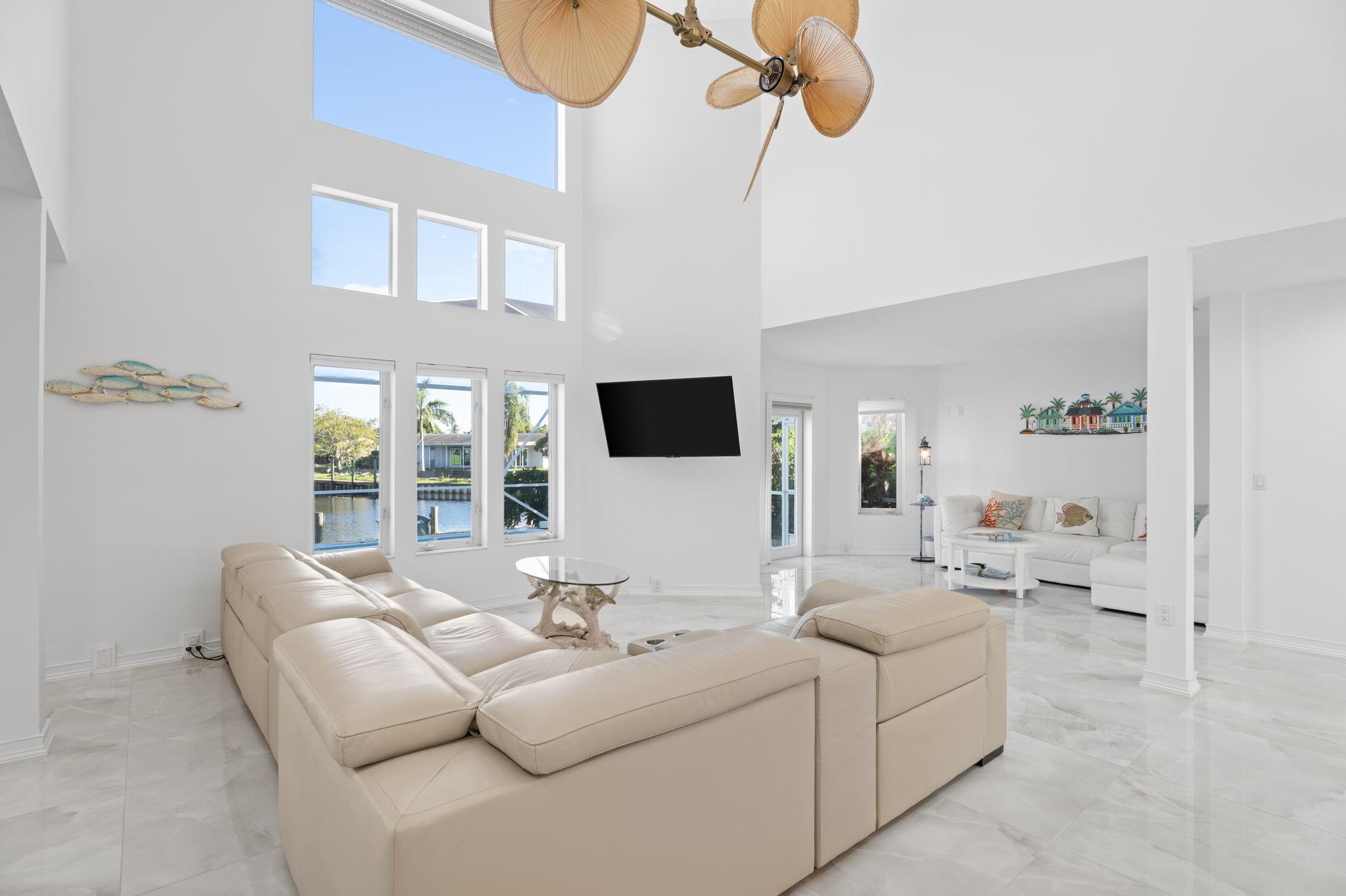 LIGHTHOUSE POINT - Residential