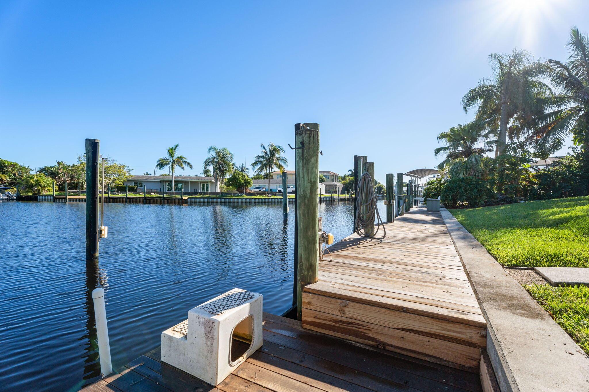 LIGHTHOUSE POINT - Residential