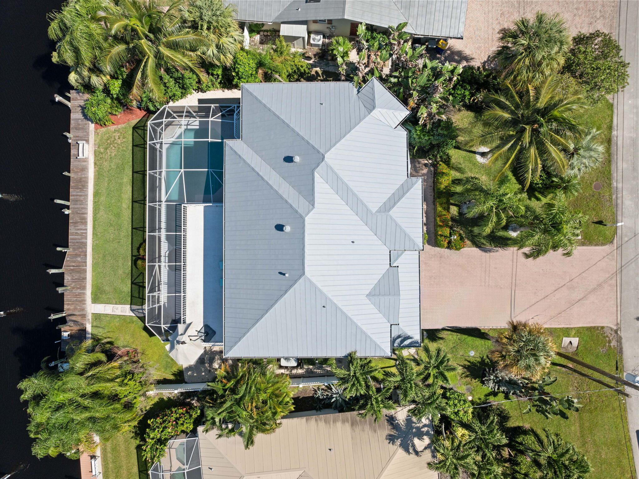 LIGHTHOUSE POINT - Residential