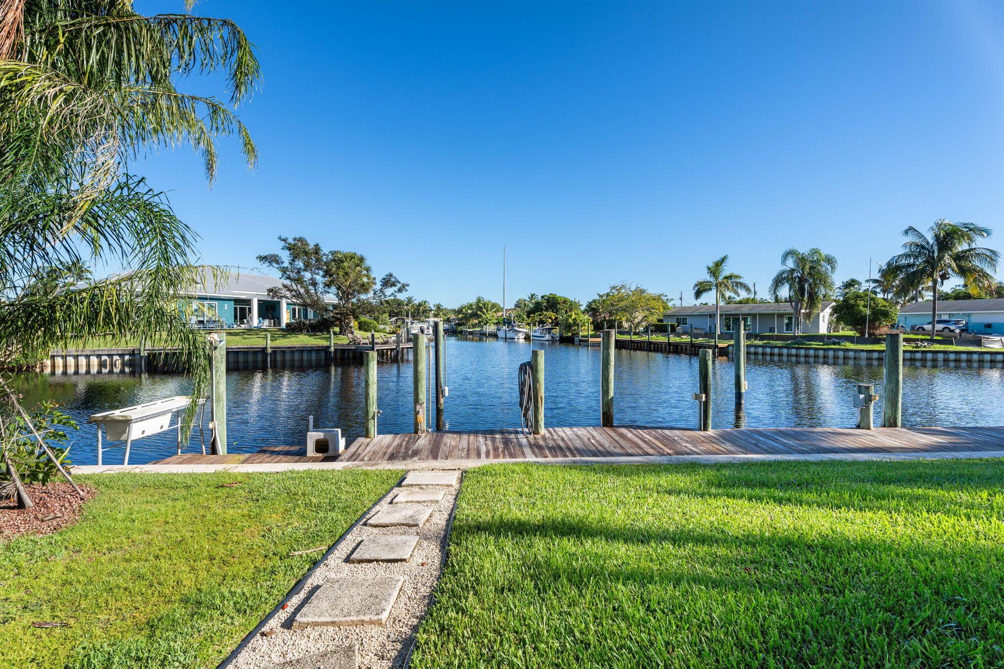 LIGHTHOUSE POINT - Residential