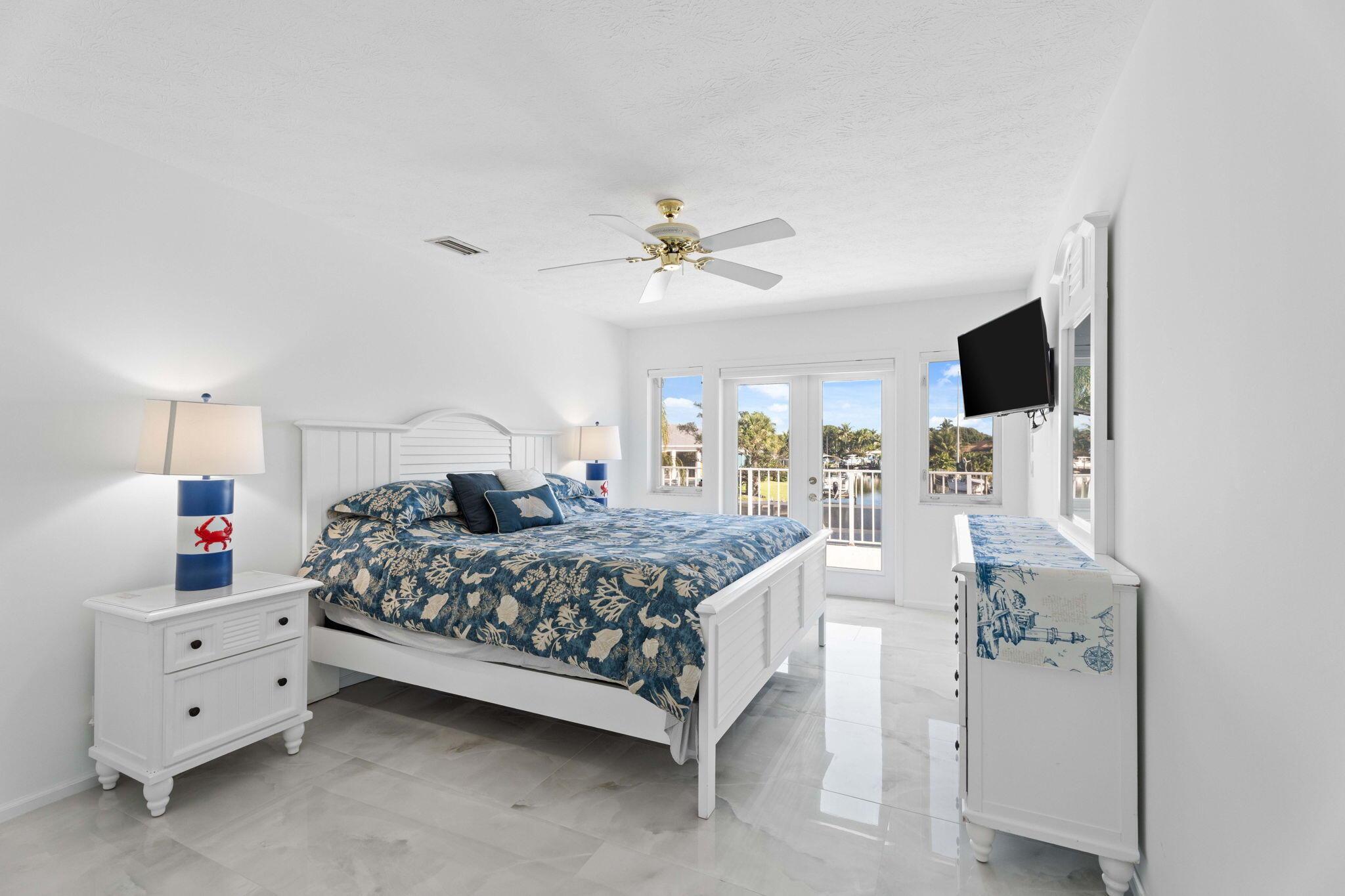 LIGHTHOUSE POINT - Residential