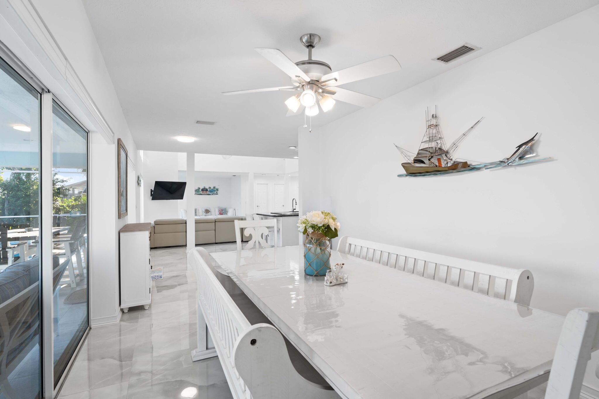 LIGHTHOUSE POINT - Residential
