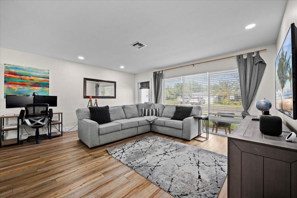 Photo of 414 NE 26th Terrace, Boca Raton, FL 33431 (MLS # B26013639)