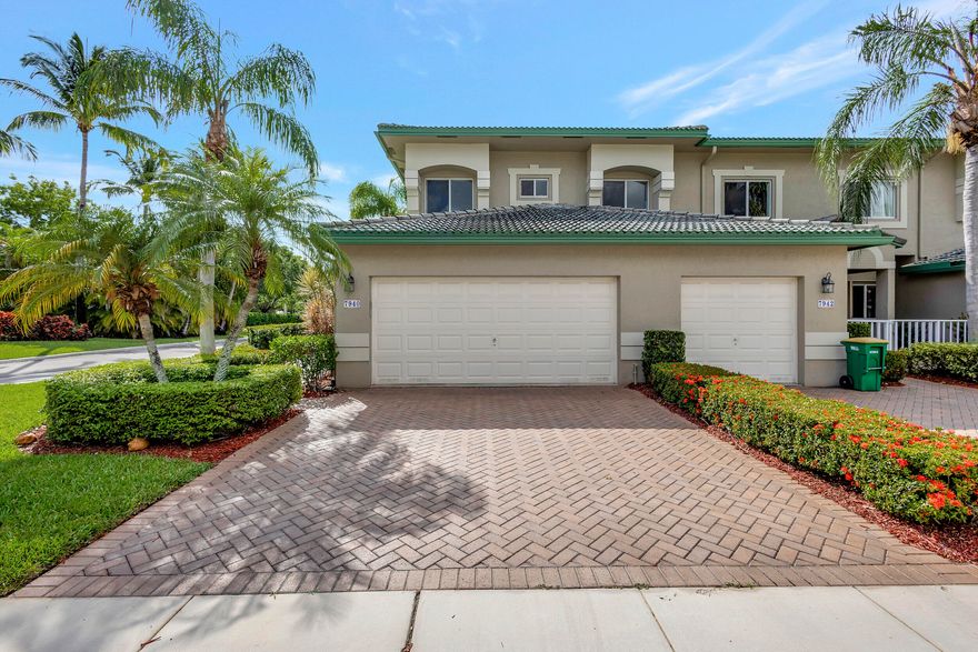 Gorgeous, light and bright 3 bedroom, 2 bath corner coach home, with 2-car garage and private elevator! Beautiful, updated unit. This is a must-see!
Community featuring clubhouse, heated indoor and outdoor pools, tennis/pickleball, theater, art classes, exercise classes and more! 
55+ community (one owner over 55) per association, 650min credit score & 45k minimum income.

PRICED TO SELL!!!!!