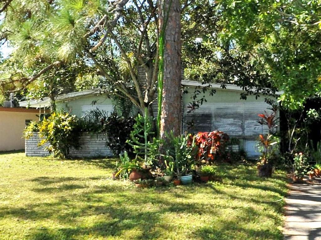 Photo of 208 NE Entrada Avenue, Port Saint Lucie, FL 34952 (MLS # R10699948)