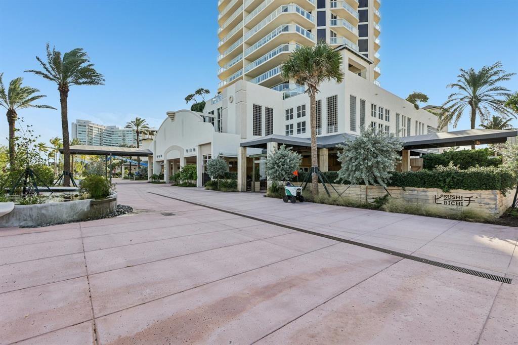 ST TROPEZ OCEAN CONDO - Residential Lease