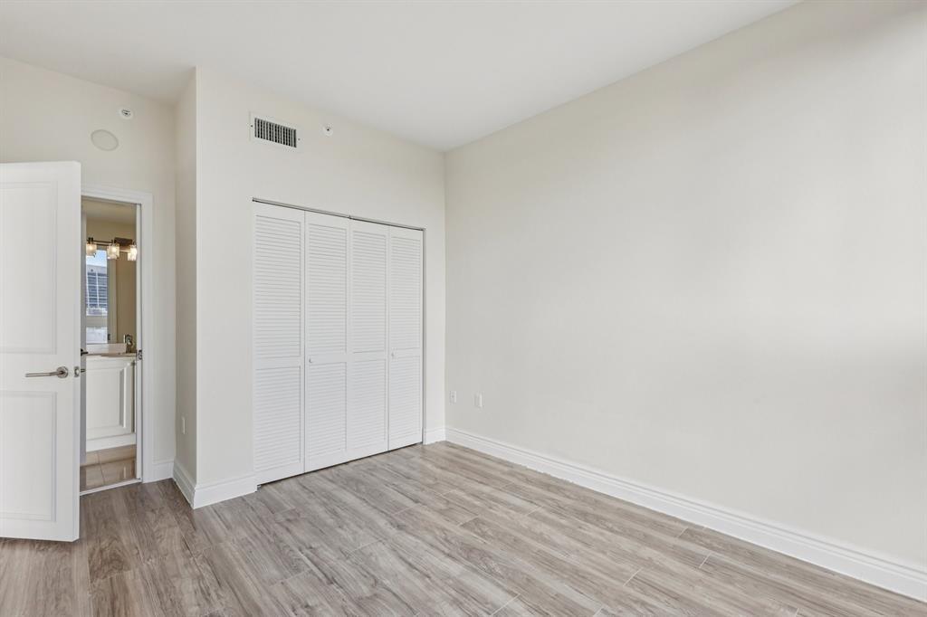 ST TROPEZ OCEAN CONDO - Residential Lease