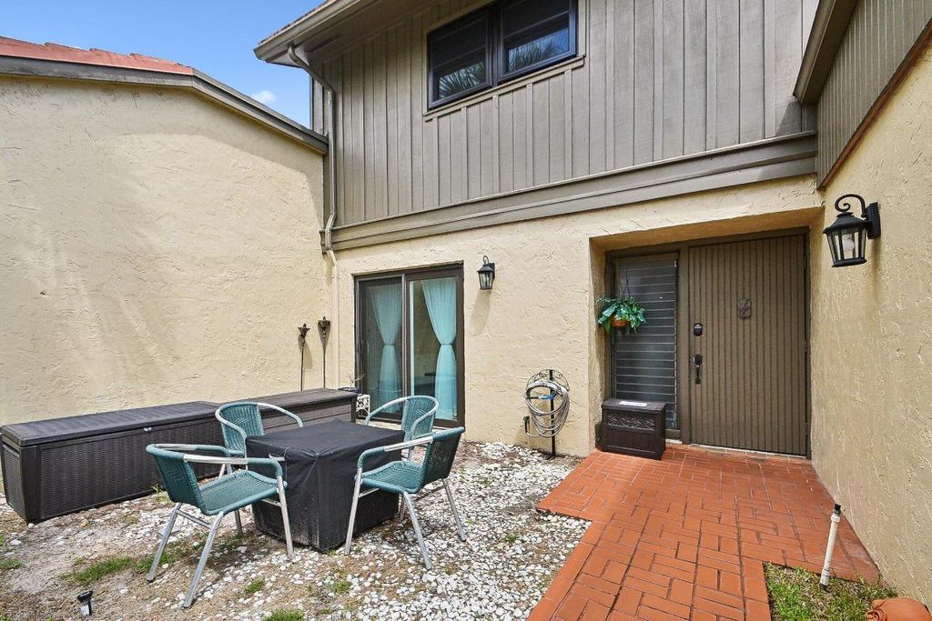 Photo of 11063 Oakdale Road, Boynton Beach, FL 33437 (MLS # R11098910)