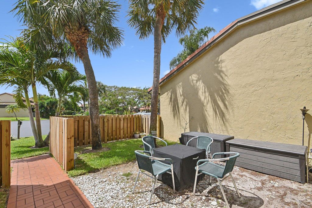 Photo of 11063 Oakdale Road, Boynton Beach, FL 33437 (MLS # R11098910)