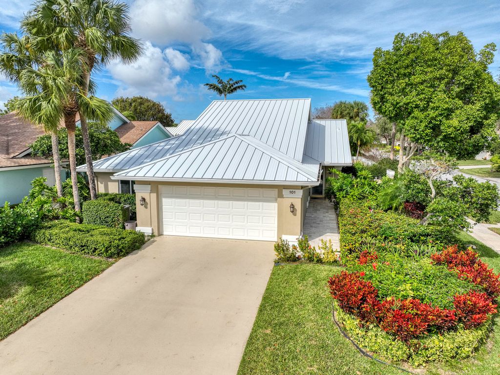 Photo of 101 Inner Harbour Way, Jupiter, FL 33477 (MLS # R10951437)