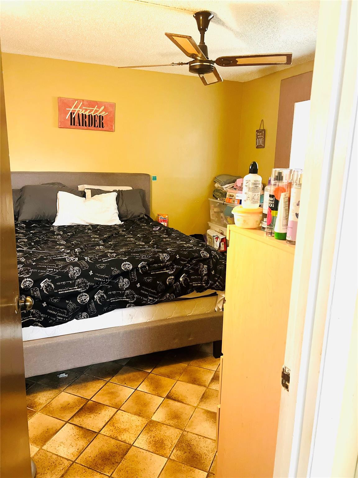 OMAGA CONDO - Residential