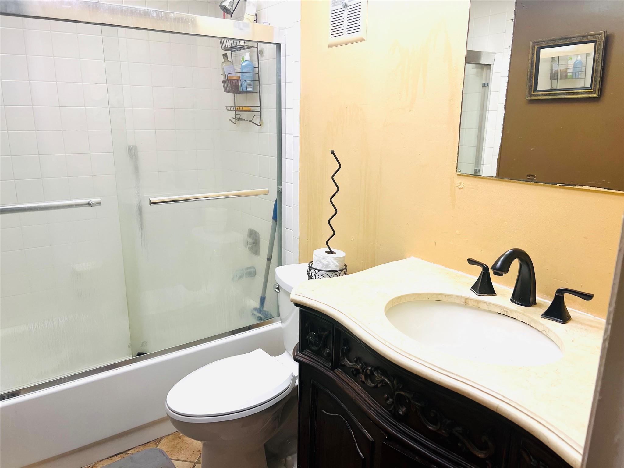 OMAGA CONDO - Residential