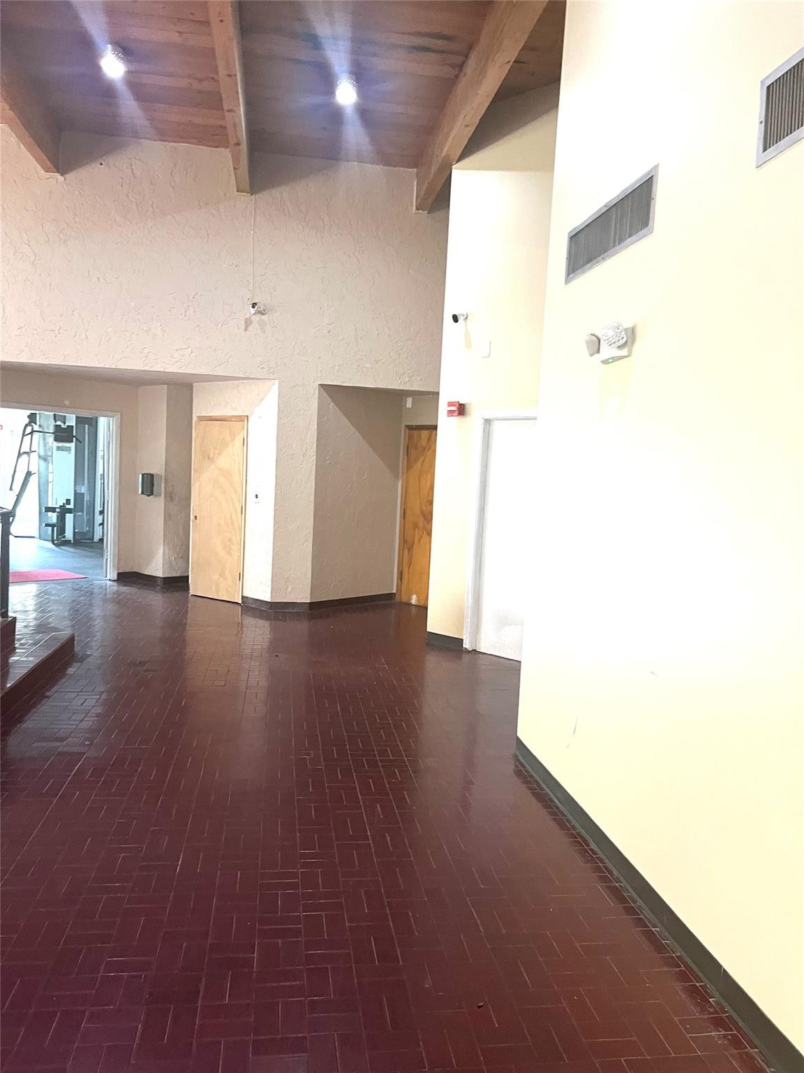 OMAGA CONDO - Residential