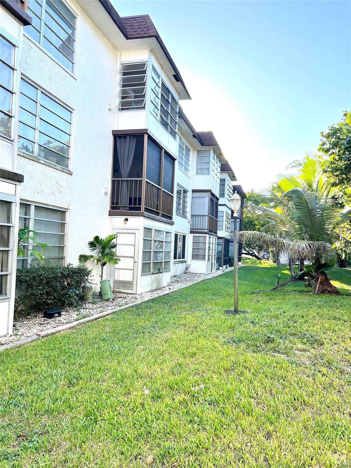 OMAGA CONDO - Residential