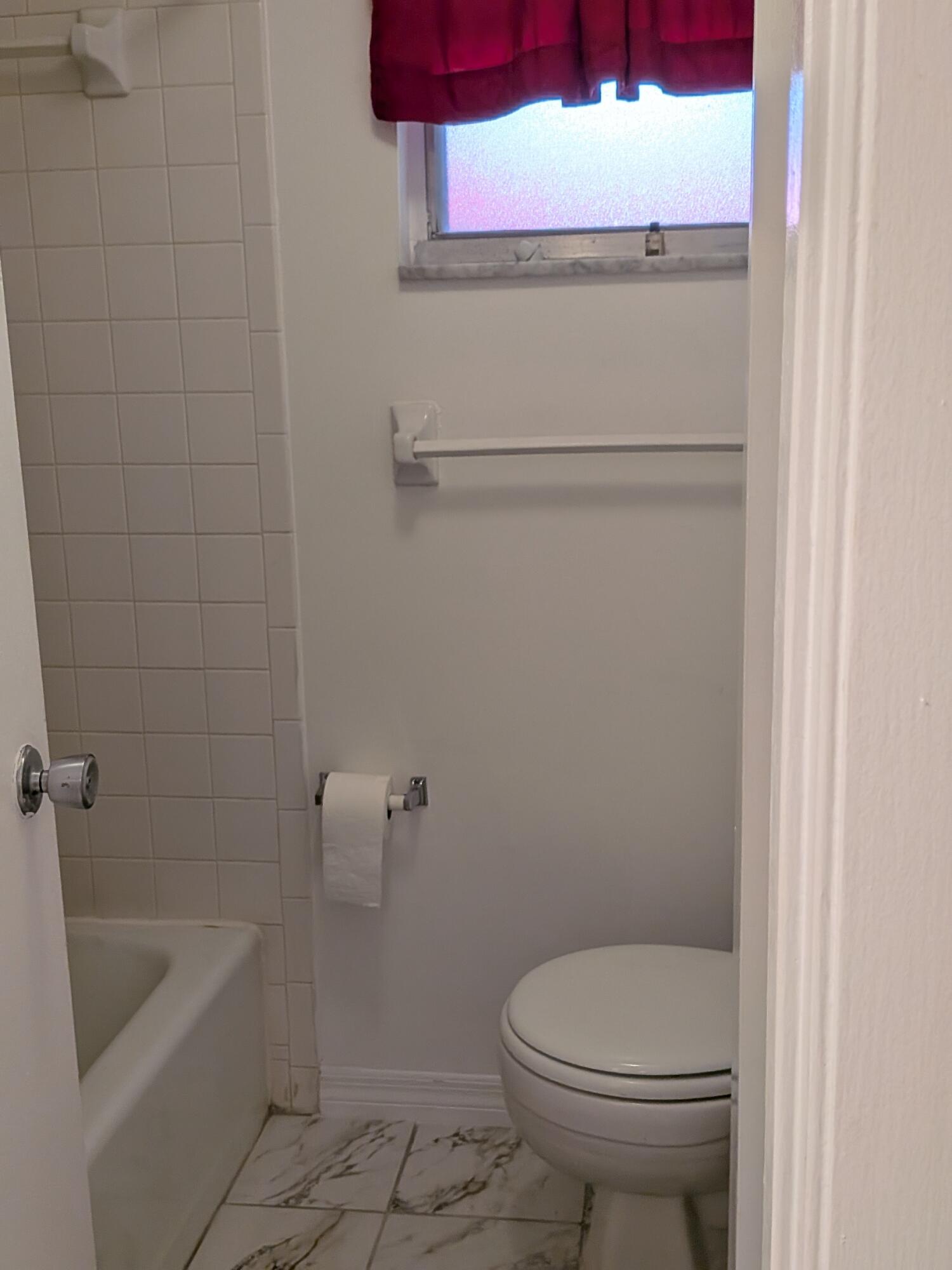 """PINES OF VERO (THE), A CONDO""" - Residential