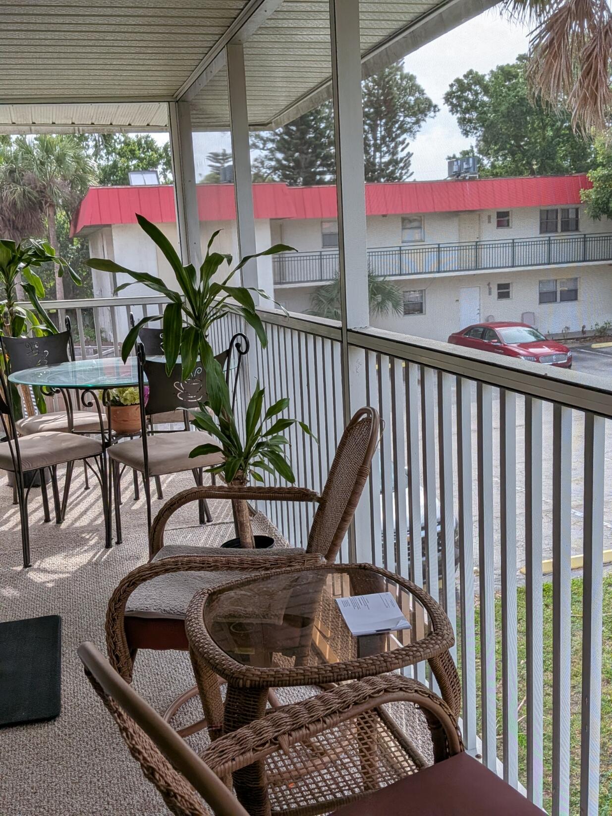 """PINES OF VERO (THE), A CONDO""" - Residential