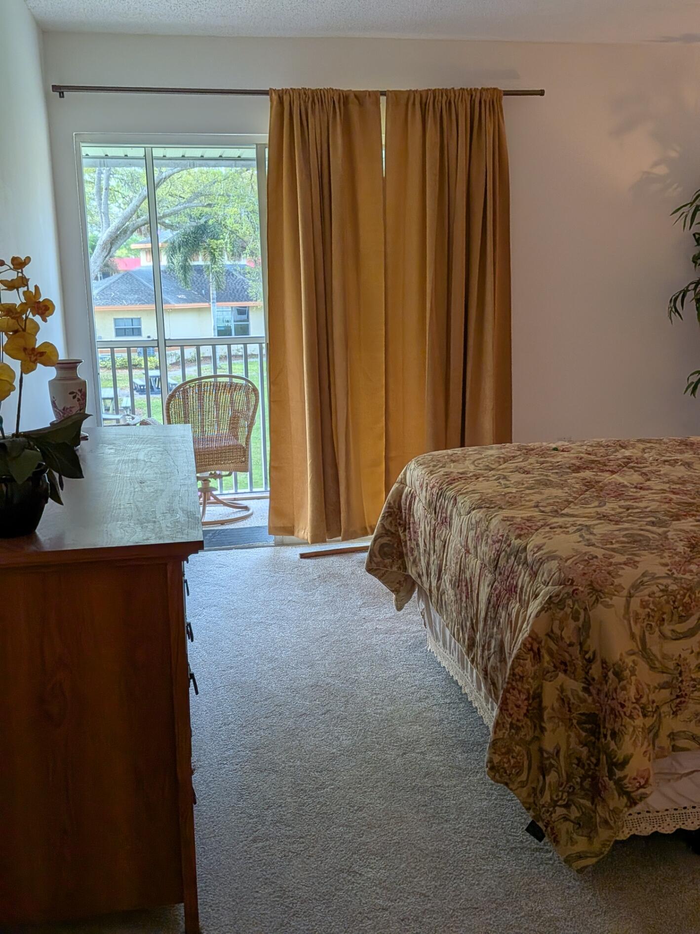 """PINES OF VERO (THE), A CONDO""" - Residential