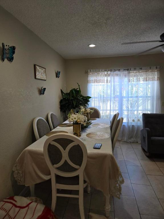 KNOLLWOOD CLUB CONDO - Residential