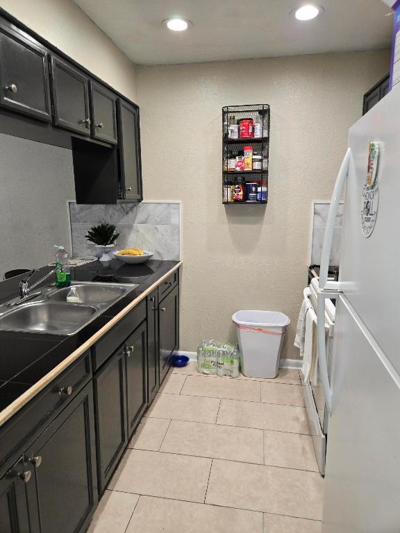 KNOLLWOOD CLUB CONDO - Residential