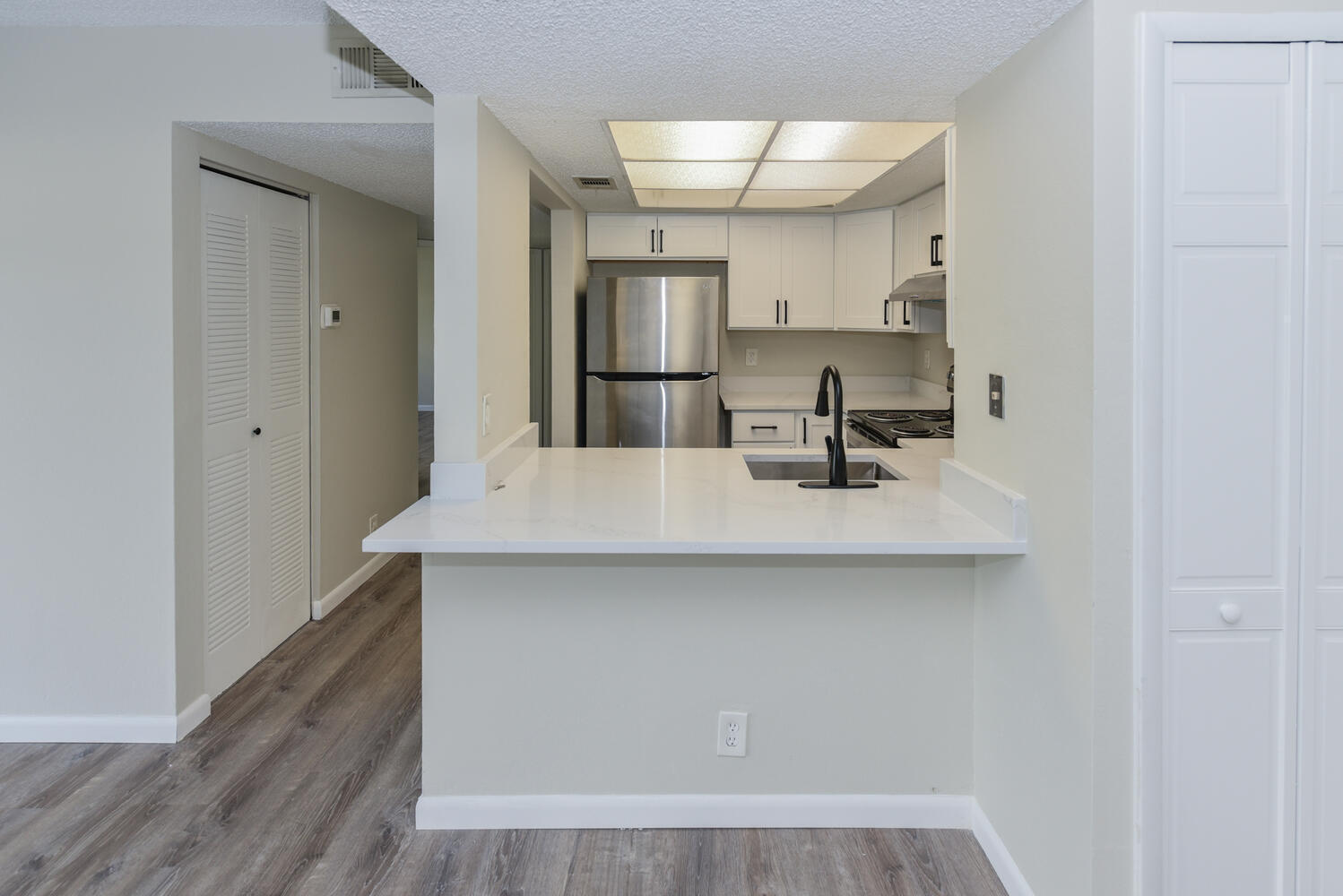 MIDPORT PLACE I, A CONDOMINIUM - Residential