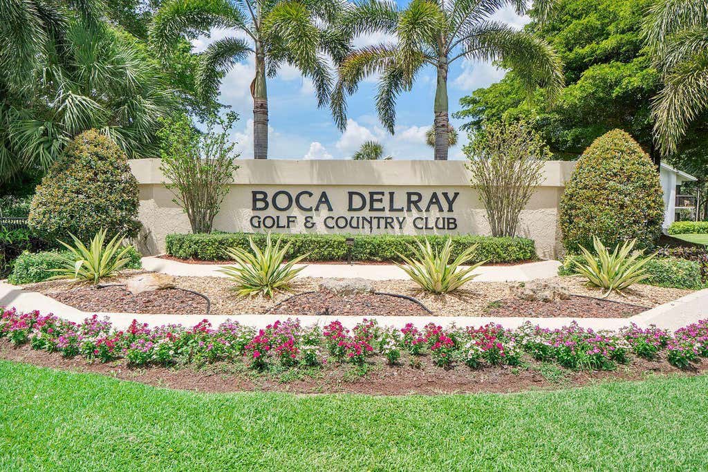 Photo of 5055 Oak Hill Lane #213, Delray Beach, FL 33484 (MLS # B26061262)