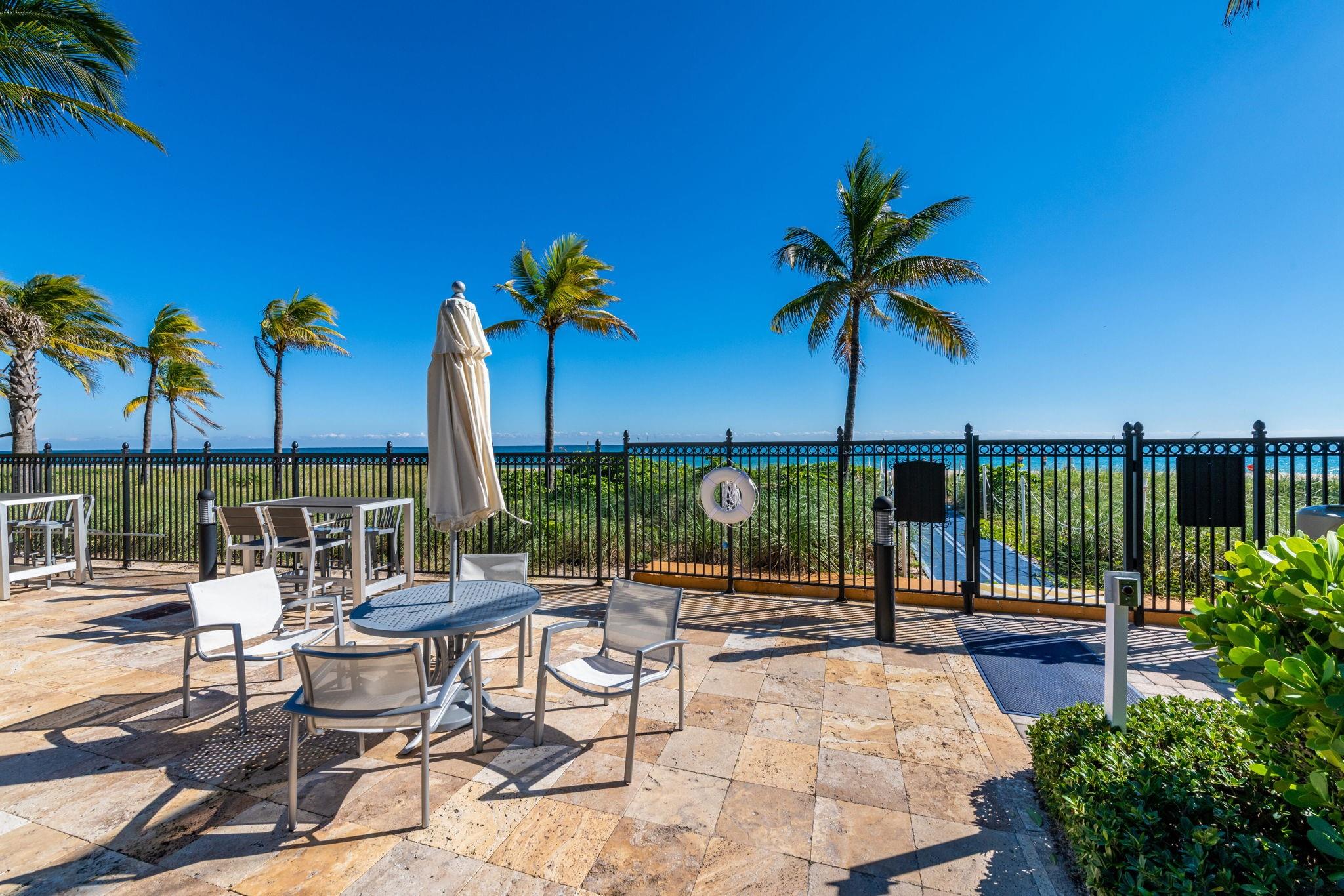 VILLAS BY THE SEA 2 COND - Residential