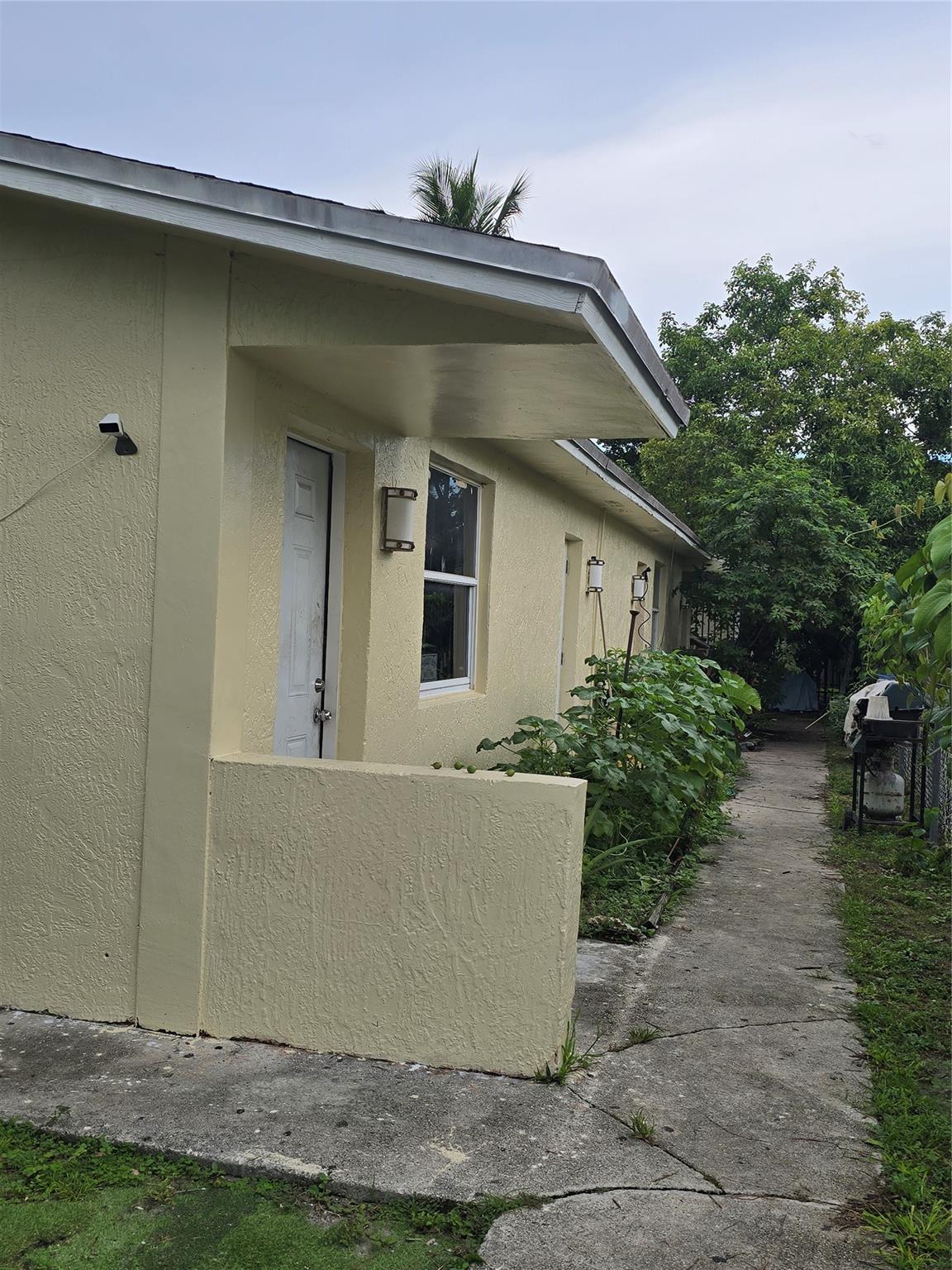 View photos, virtual tours, details... 7807 NW 3rd Ave