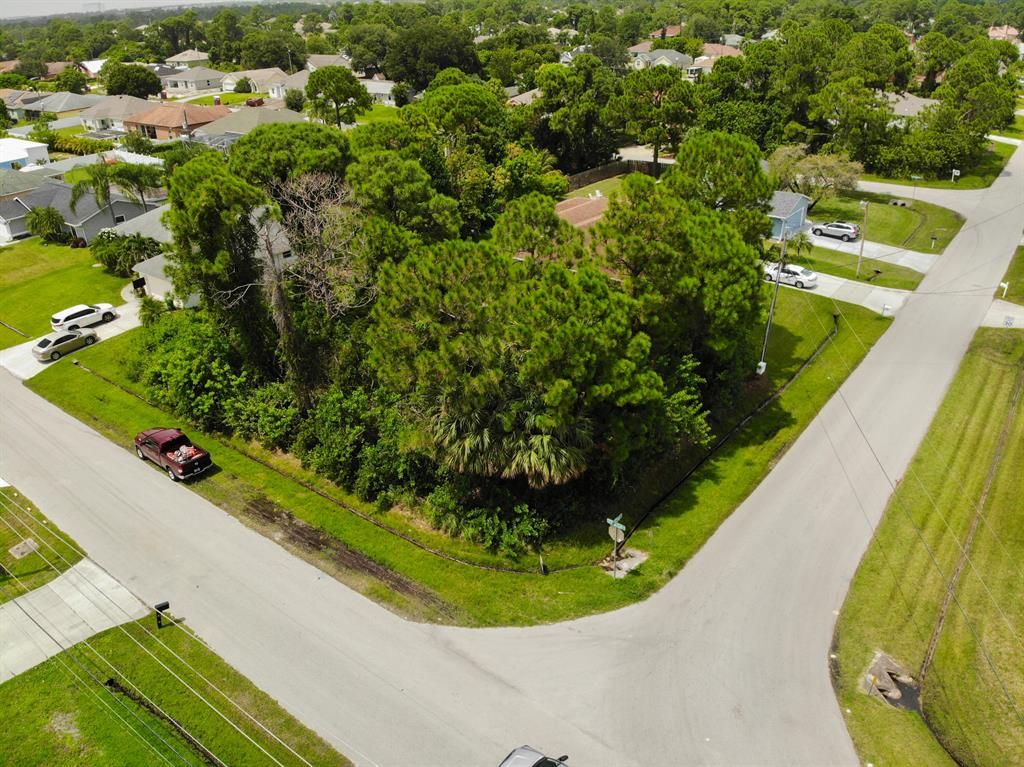 Photo of 1425 SW Bargello Avenue, Port Saint Lucie, FL 34953 (MLS # R10742027)