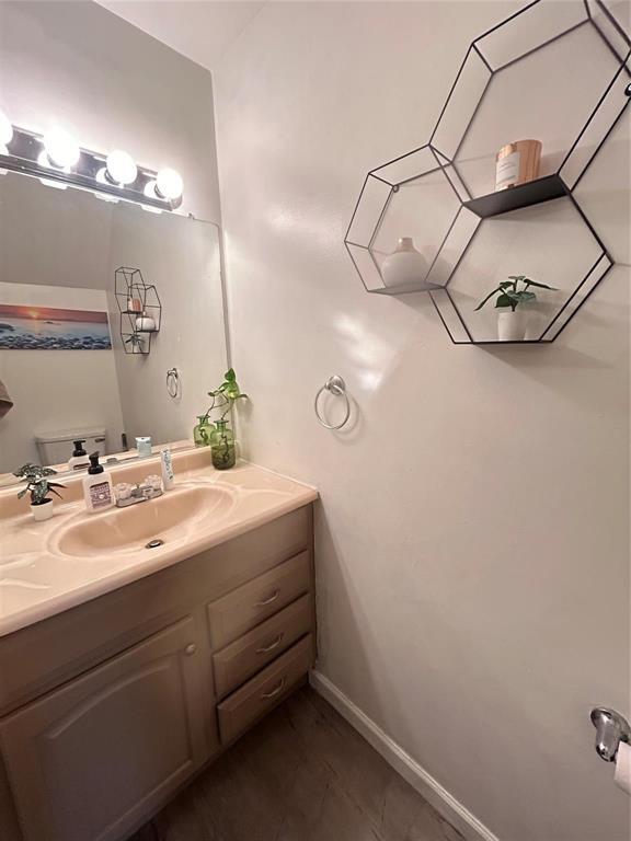 LAKEWOOD EAST SEC 1 - Residential Lease