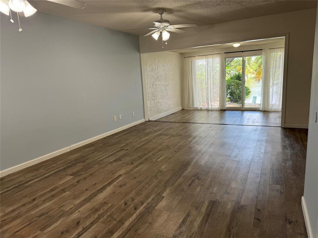 LAKEWOOD EAST SEC 1 - Residential Lease