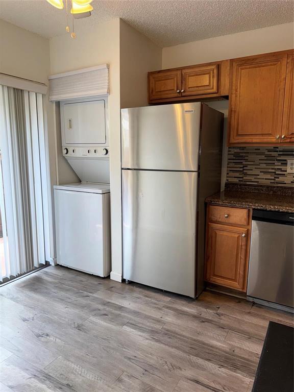 LAKEWOOD EAST SEC 1 - Residential Lease