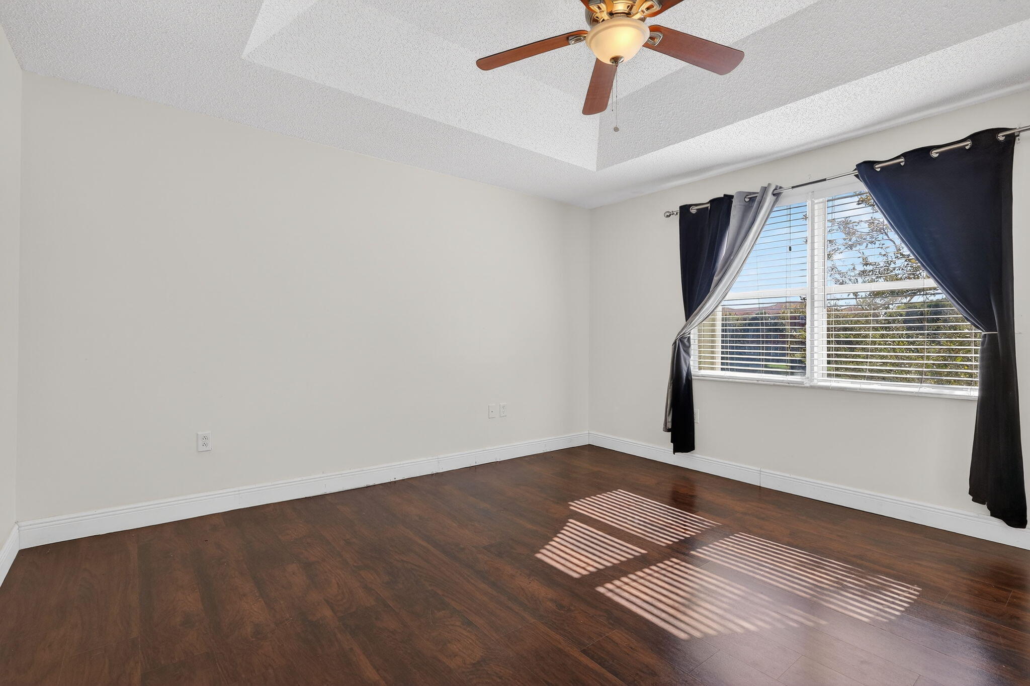 RIVIERA ISLES IV - Residential Lease