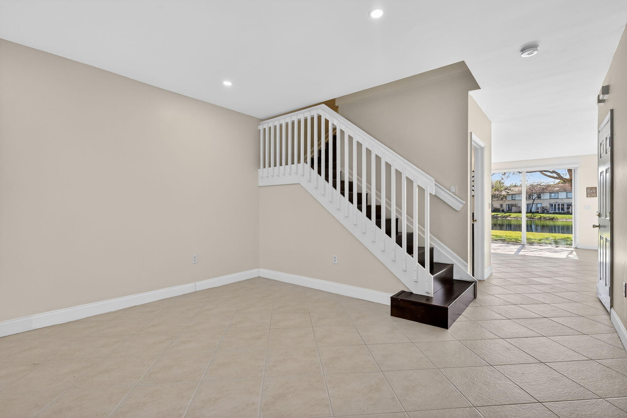 RIVIERA ISLES IV - Residential Lease