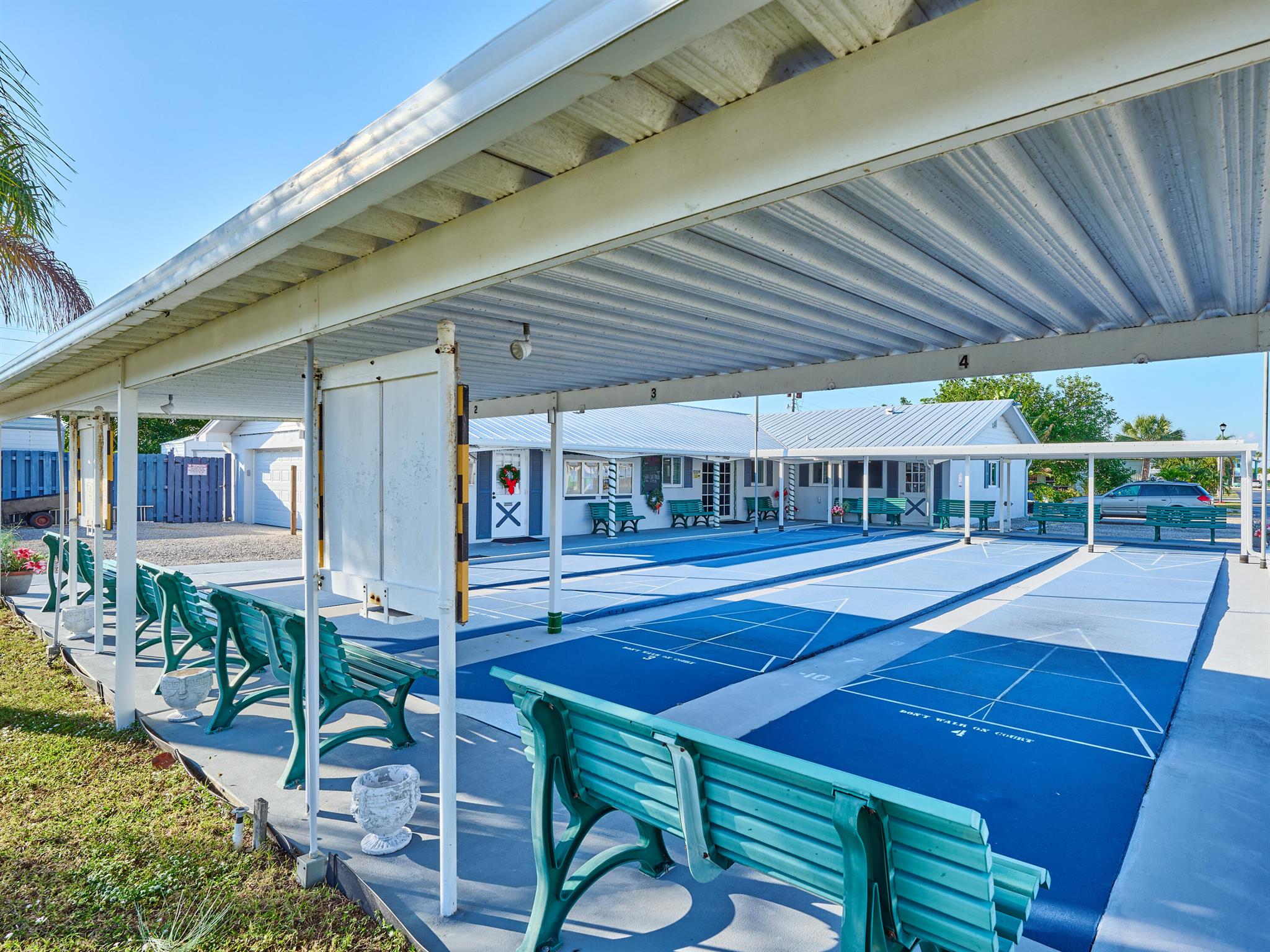 WOODBRIDGE MOBILE VILLAGE - Residential