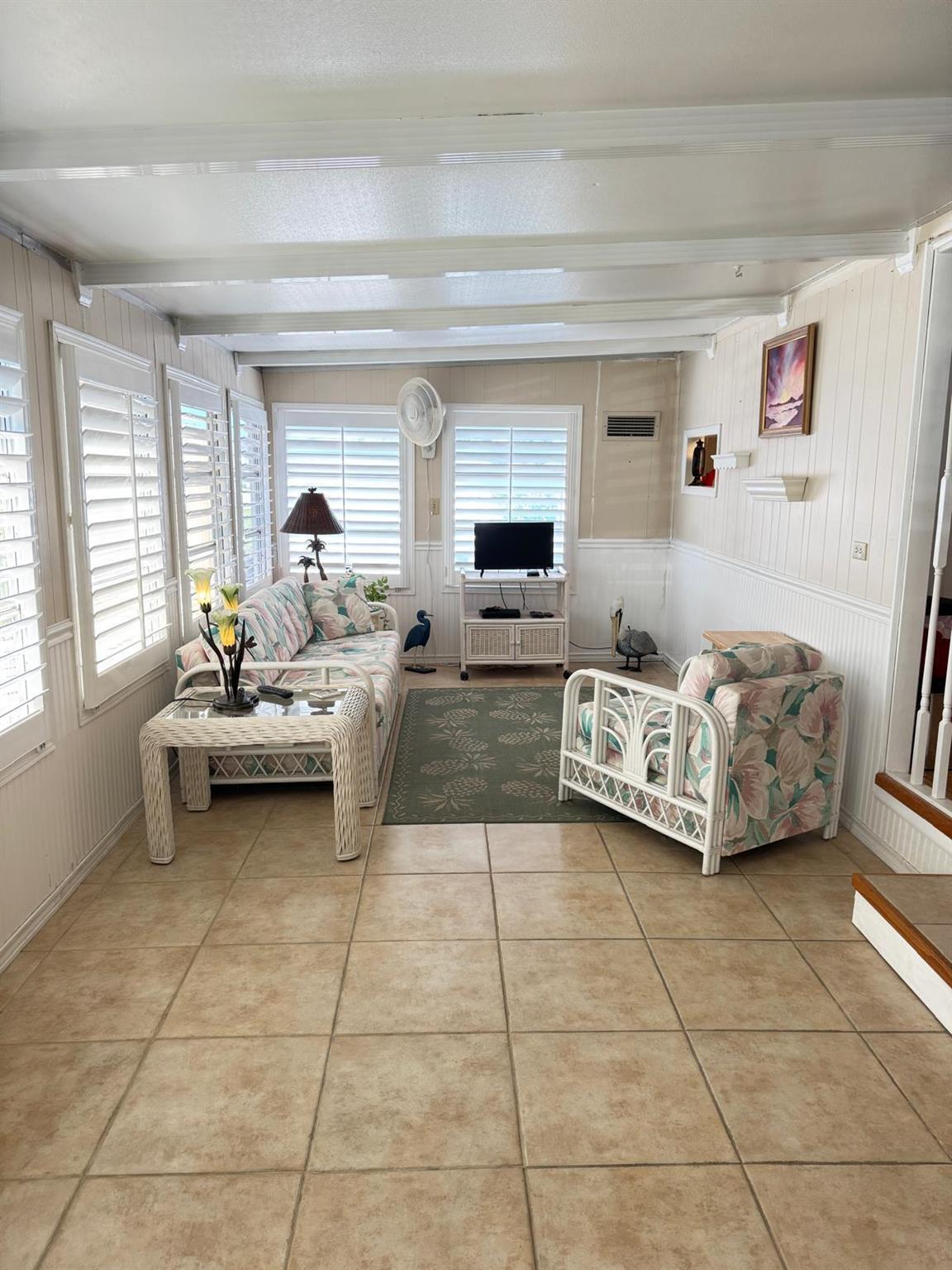 WOODBRIDGE MOBILE VILLAGE - Residential