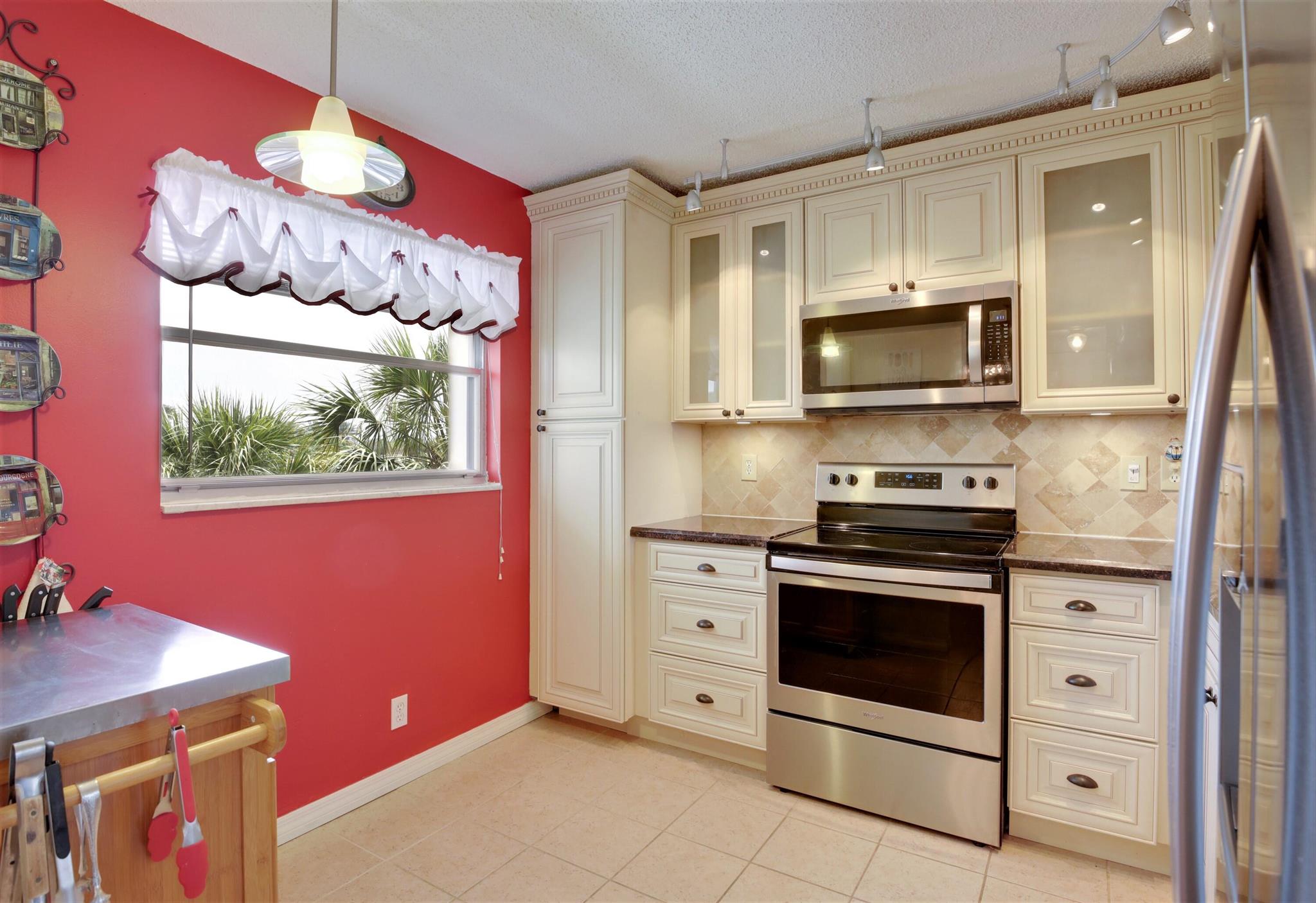 POINCIANA PLACE CONDO 1,2,8 AND 9 - Residential