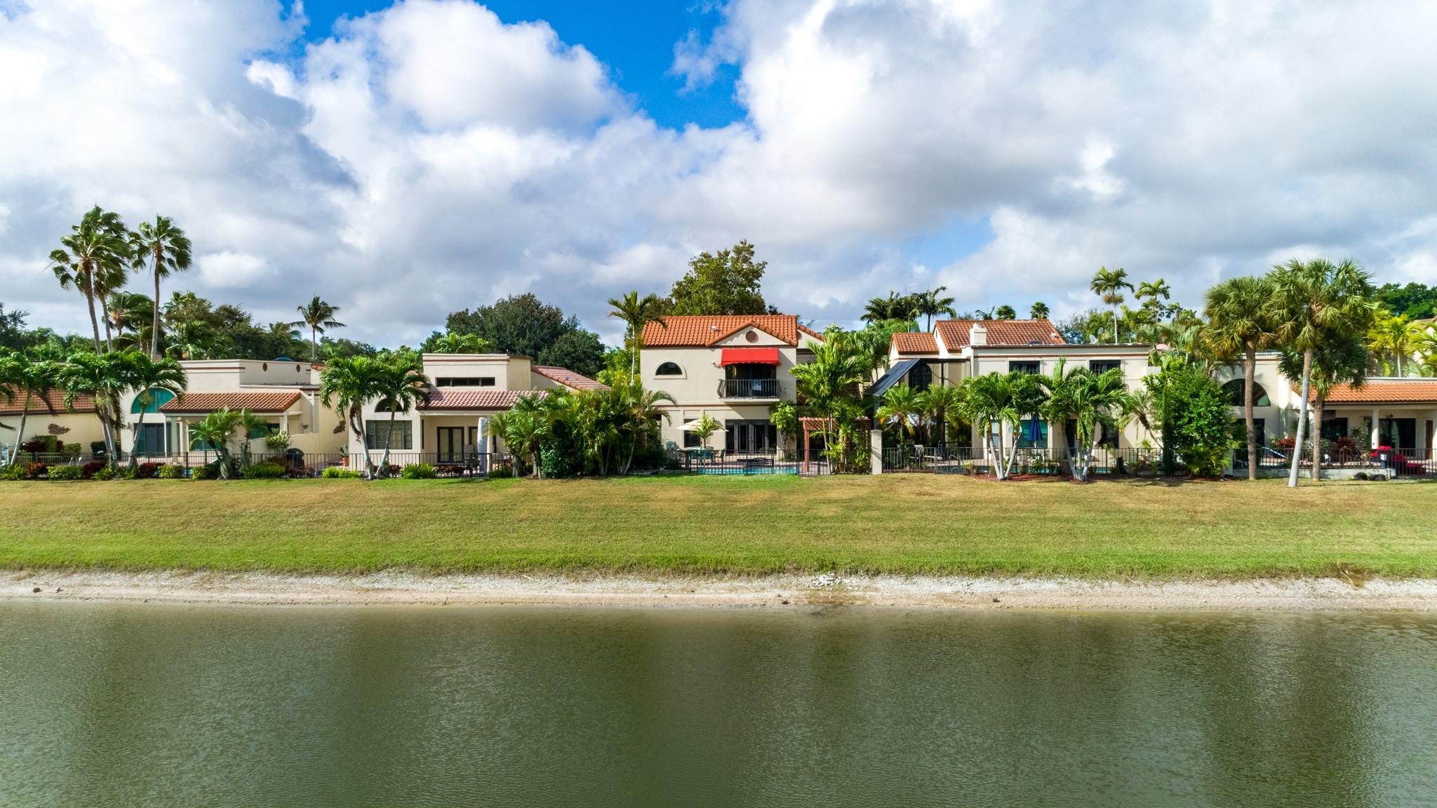 23368 S Mirabella Cir