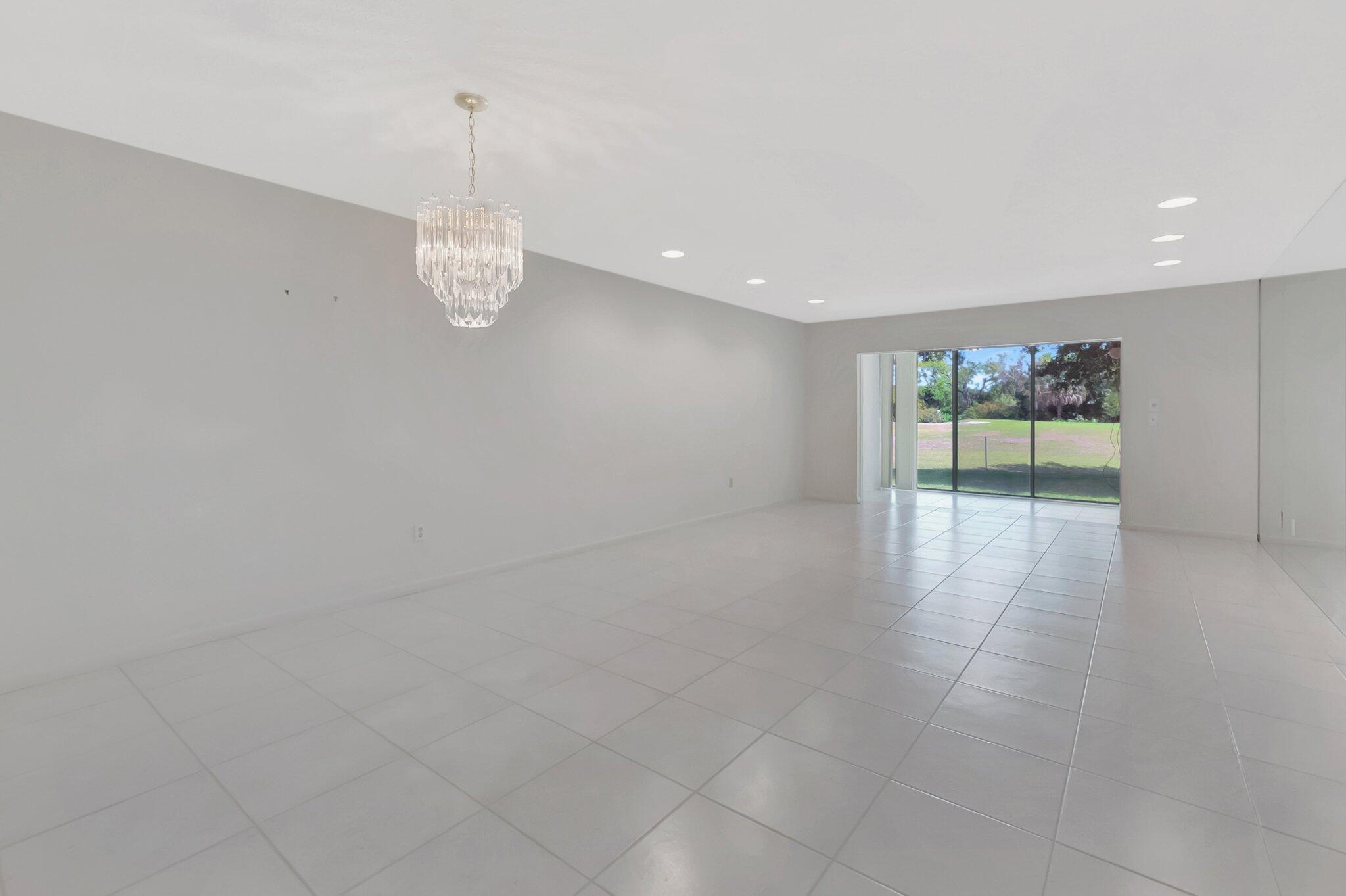 7956 Eastlake Drive E 16-E