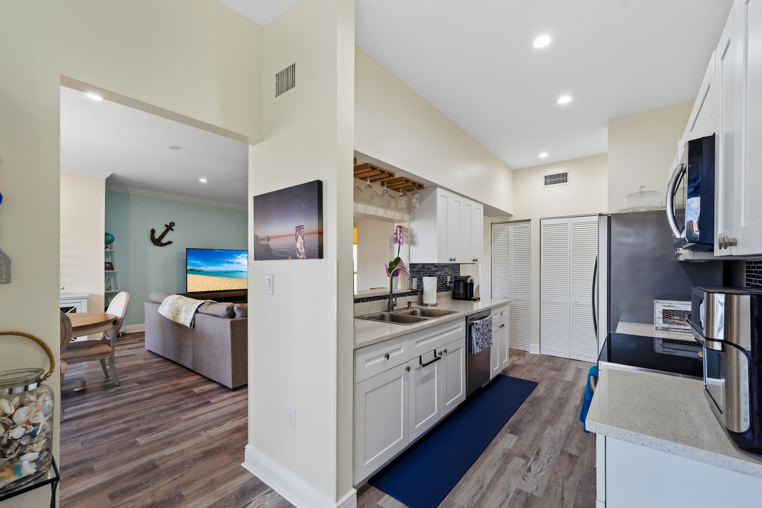 HALF MOON BAY CONDO - Residential