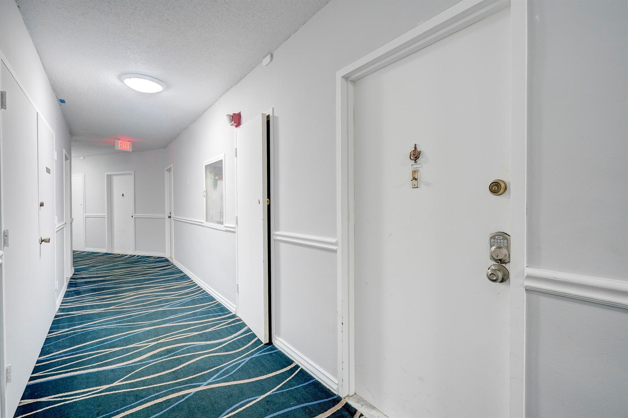 Hollywood, Florida 33019, United States, 1 Bedroom Bedrooms, ,2 BathroomsBathrooms,Residential,Active,209465