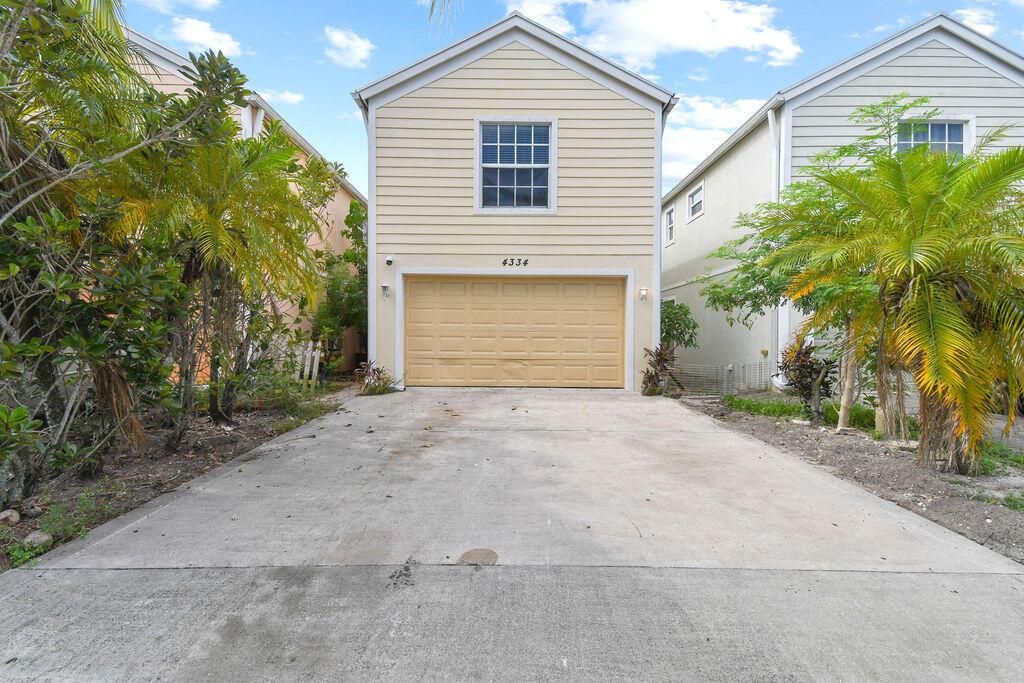 Photo of 4334 Cambridge Street St, Lake Worth Beach, FL 33461 (MLS # R10830448)
