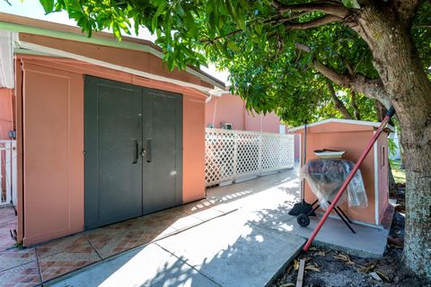 A home in Plantation