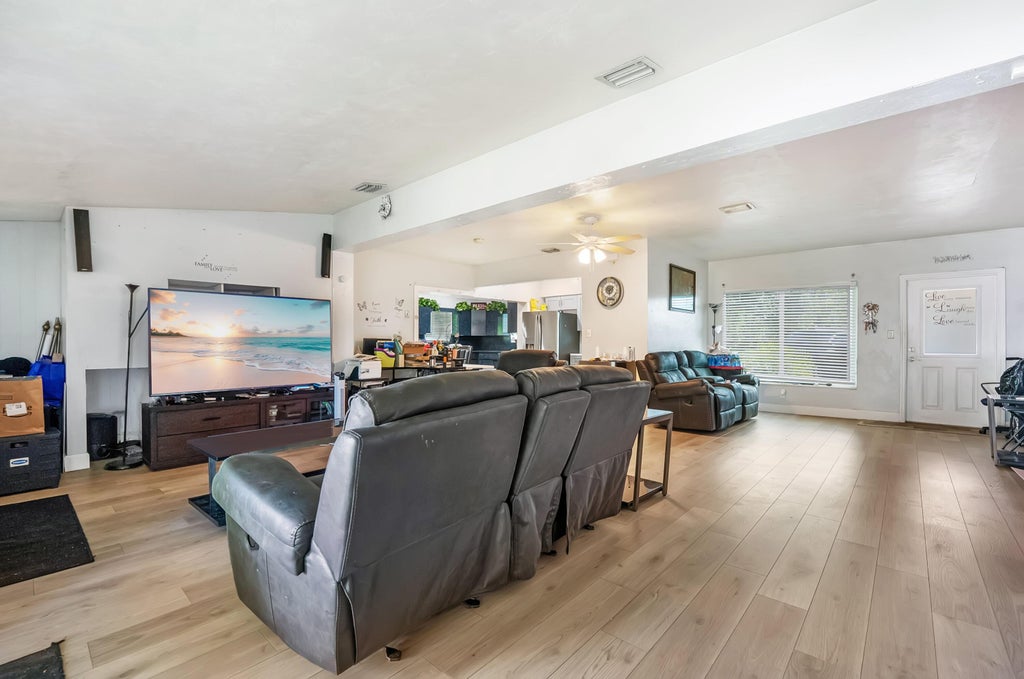 Photo of 3250 E Glendale Boulevard, Fort Lauderdale, FL 33312 (MLS # B26056919)