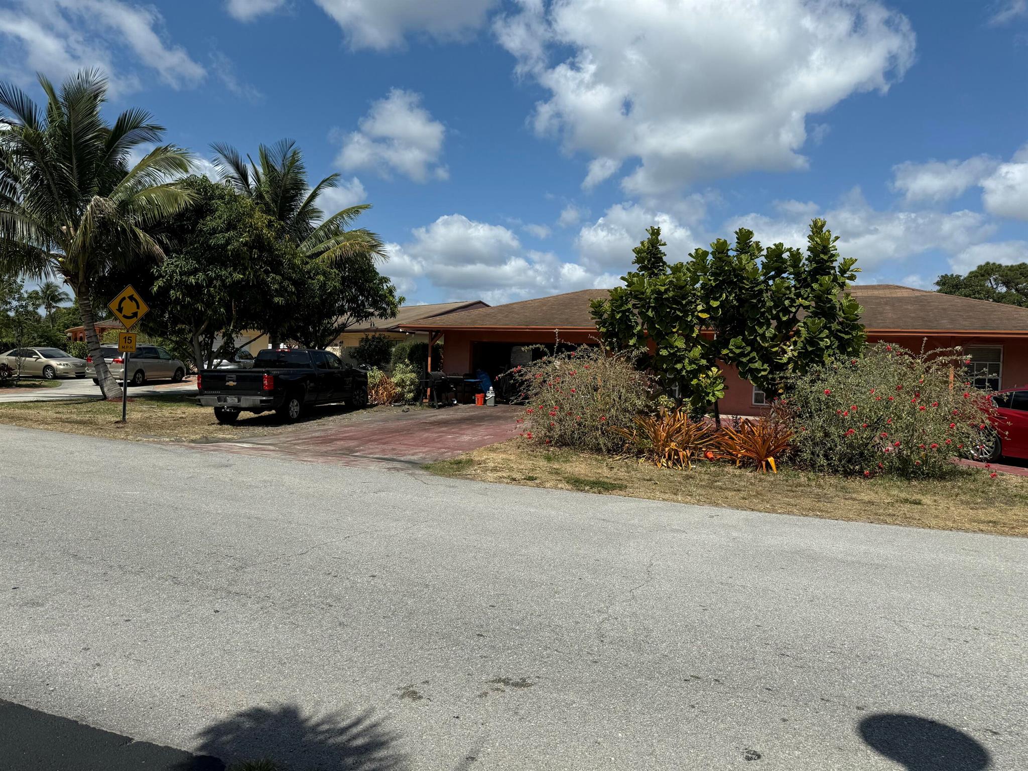 712 E Boulevard Chatelaine