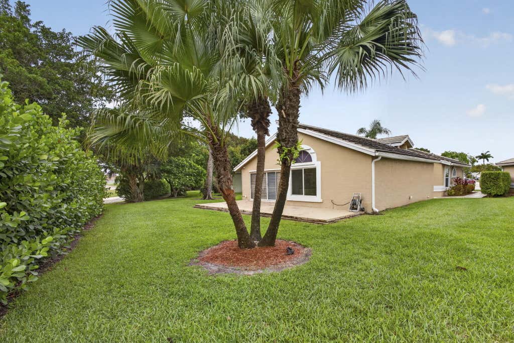 Photo of 6064 Beaconwood Road, Lake Worth, FL 33467 (MLS # B26039010)