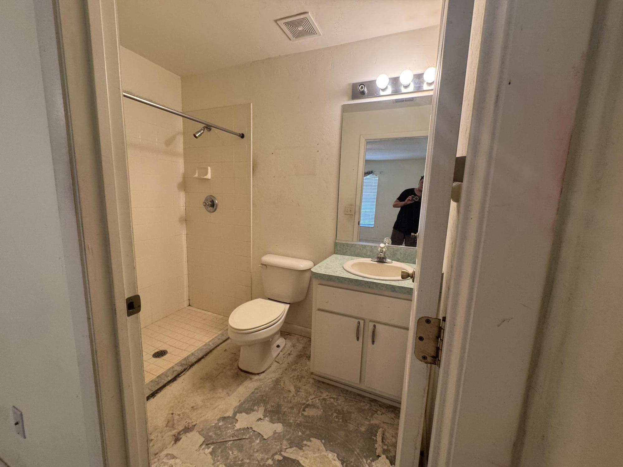 SILVER SPRINGS SHORES UNIT 18 - Residential