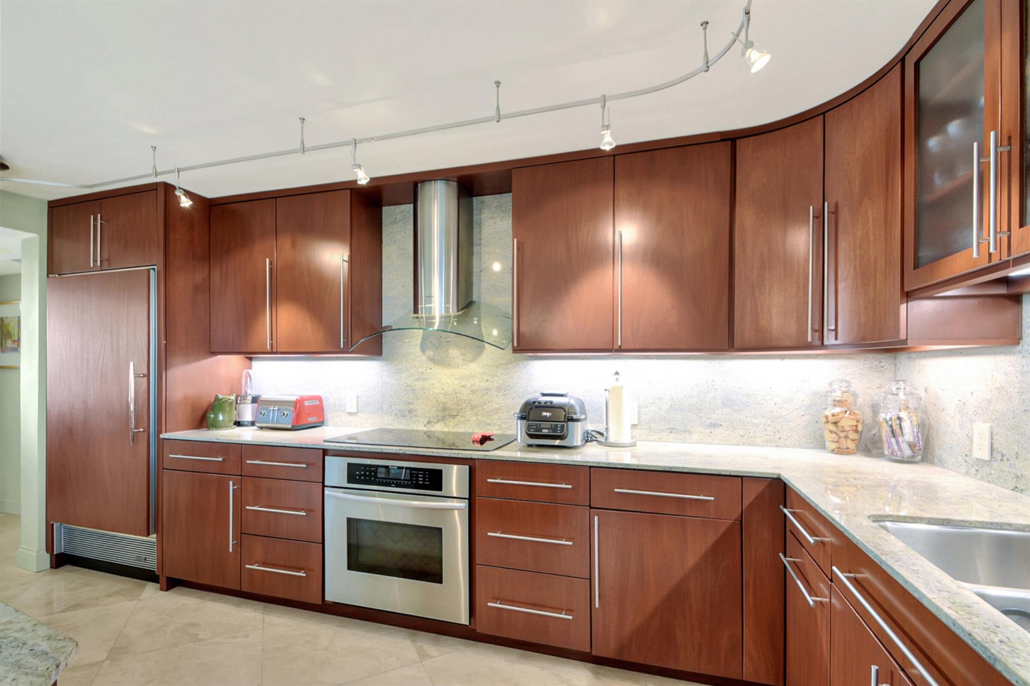 INLET PLAZA CONDO - Residential