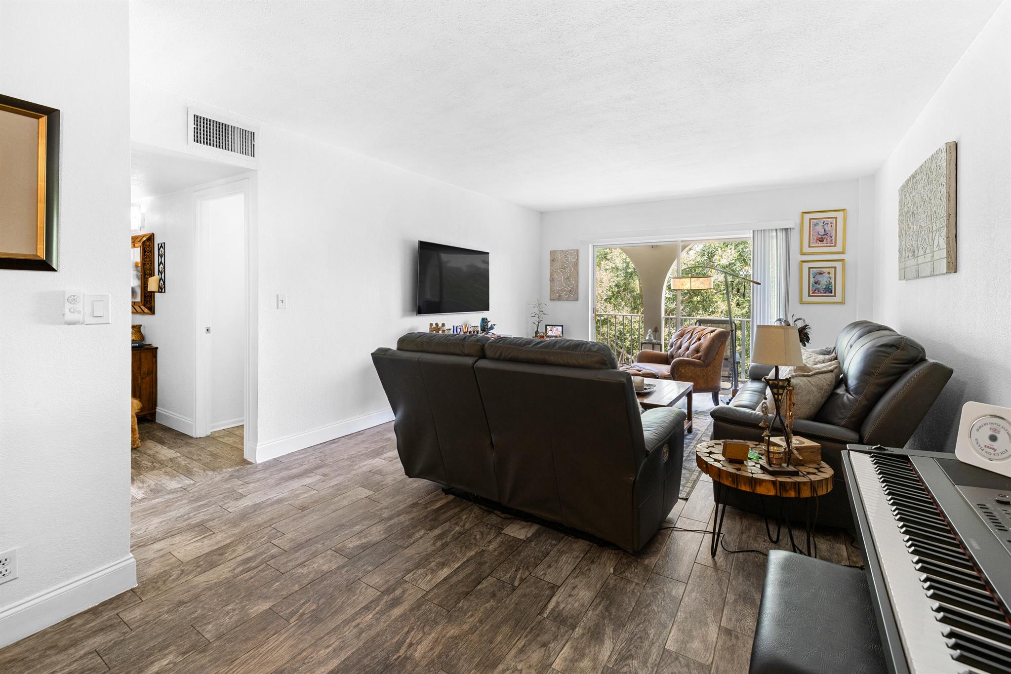 250 NE 20th Street 3210